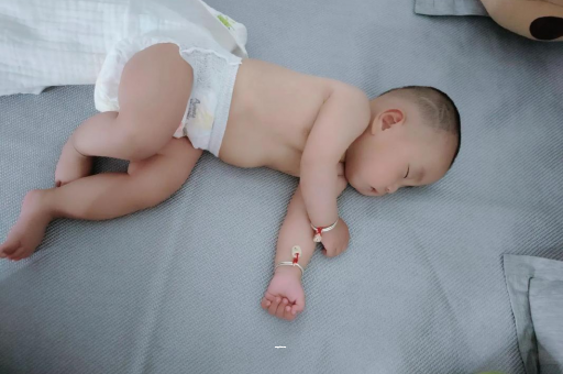 西安宝宝尿有泡沫怎么回事